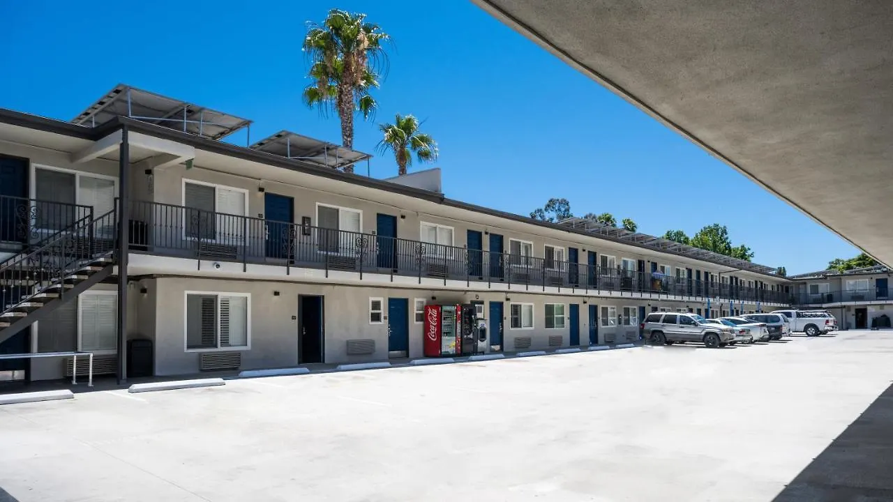 Motel 6-Anaheim, Ca - Convention Center