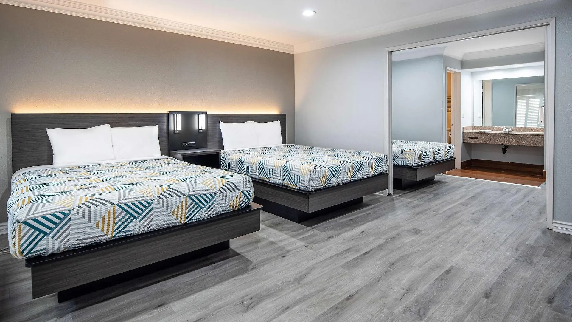 Motel 6-Anaheim, Ca - Convention Center Anaheim